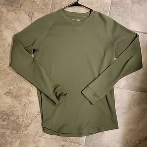 Under Armour allseason gear long sleeve